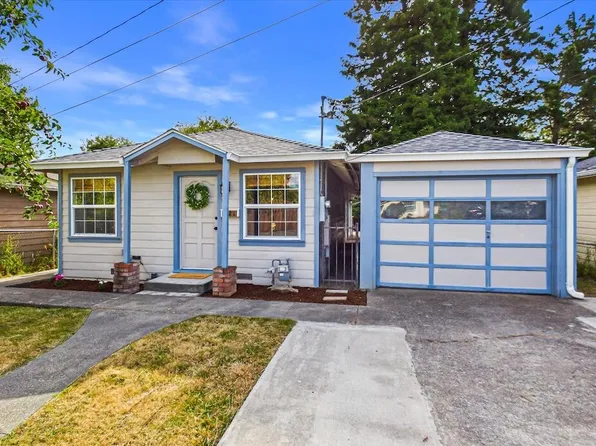 221 S 15th St, Fortuna, CA 95540