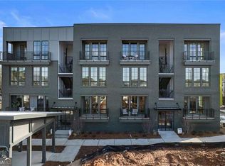 989 Bibbs Cir #27, Atlanta, GA 30318