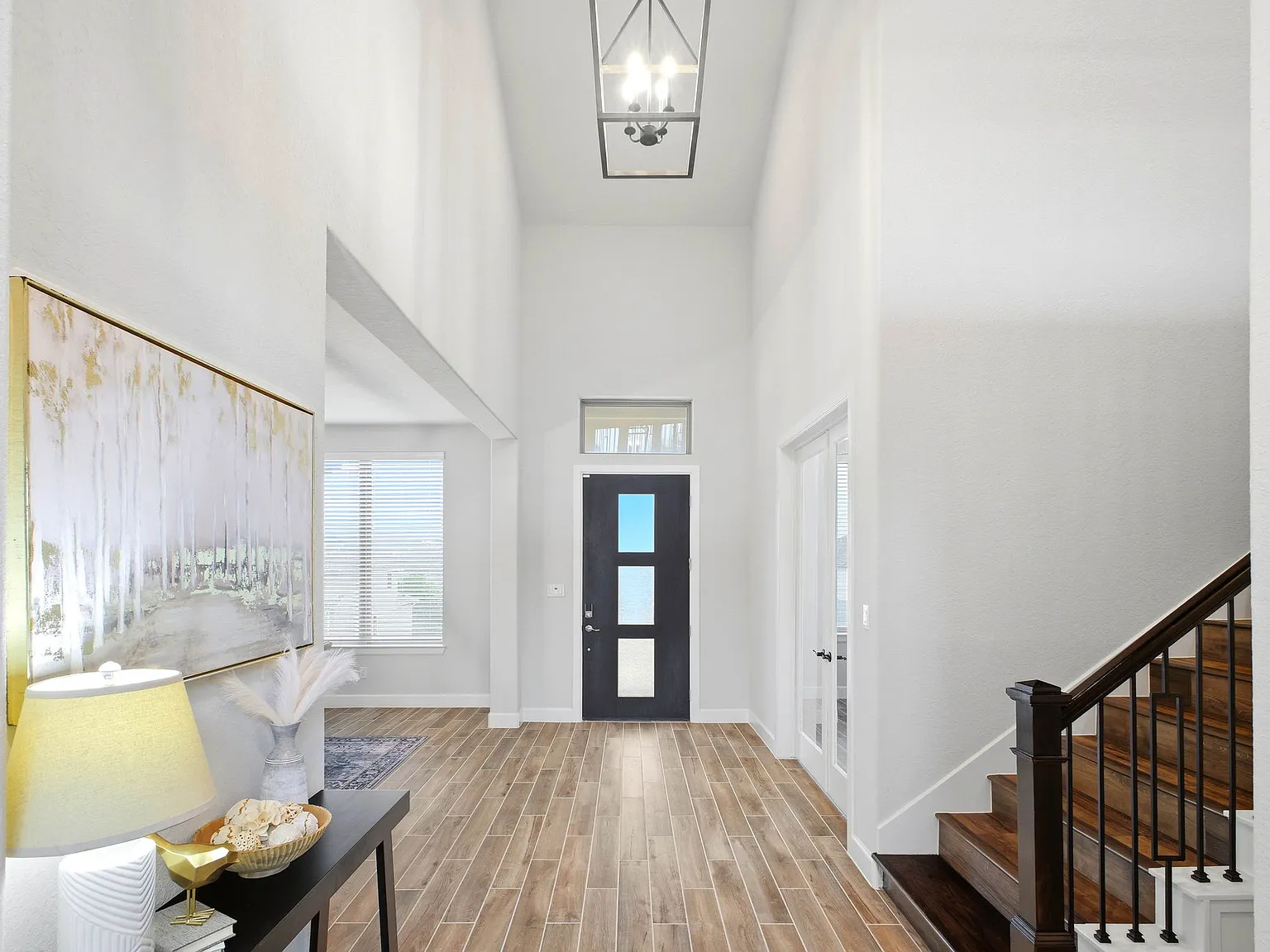 5 bed, 4.5 bath, 4428 sqft, $5,050 — Photo 3