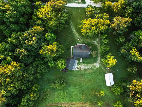 3rd image of 26041 Lake Pittsfield Dr