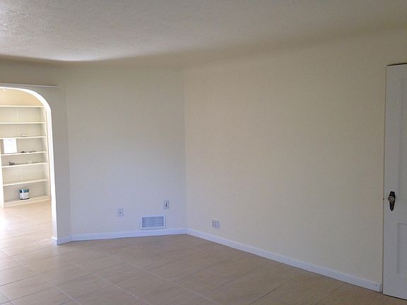 2nd image of 835 N Eudora St