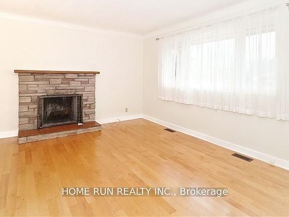 3rd image of 39 Epworth Ave