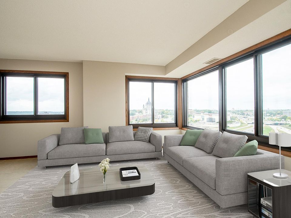 1st image of 26 10th St W Unit 1802