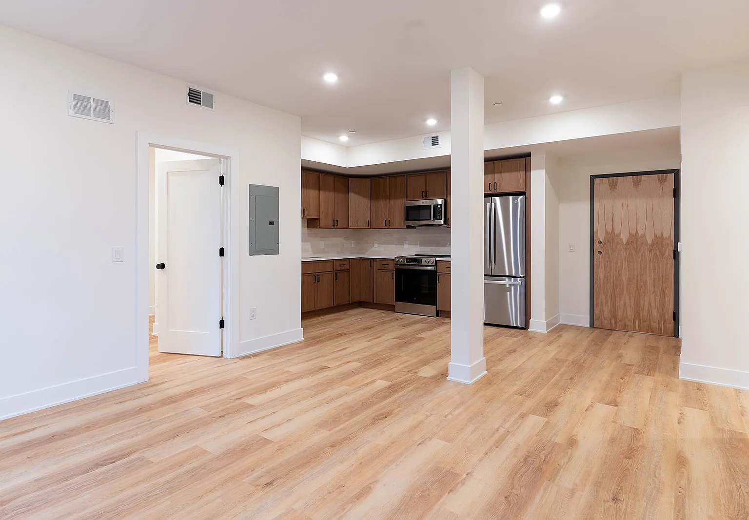 2 bed, $2,650 — Photo 2