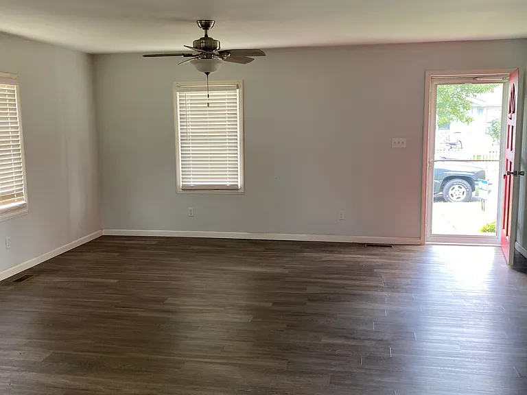 26 Center Cir — Photo 12