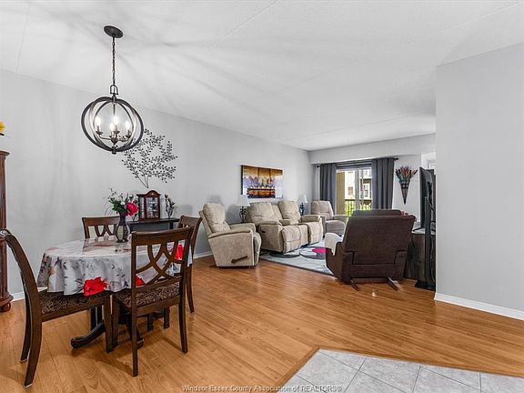 3rd image of 8335 Wyandotte St E #507