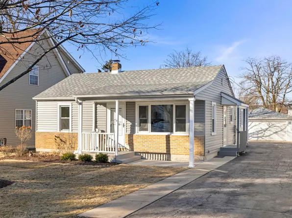 4008 N Park St, Westmont, IL 60559