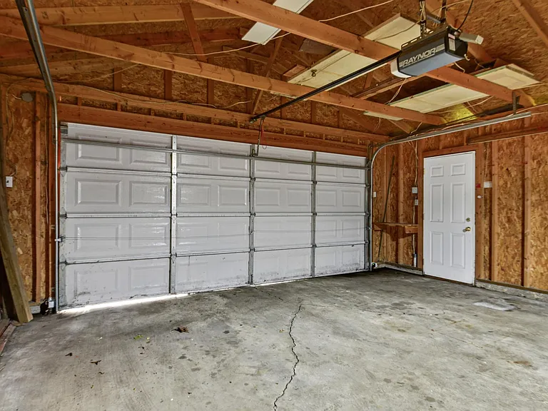 1013 W Columbia Ave — Photo 22