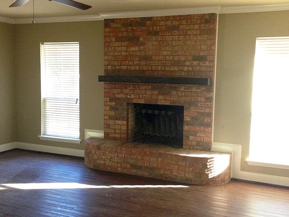 2nd image of 1403 Shelton Dr