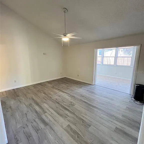 2678 Markham Ct — Photo 3