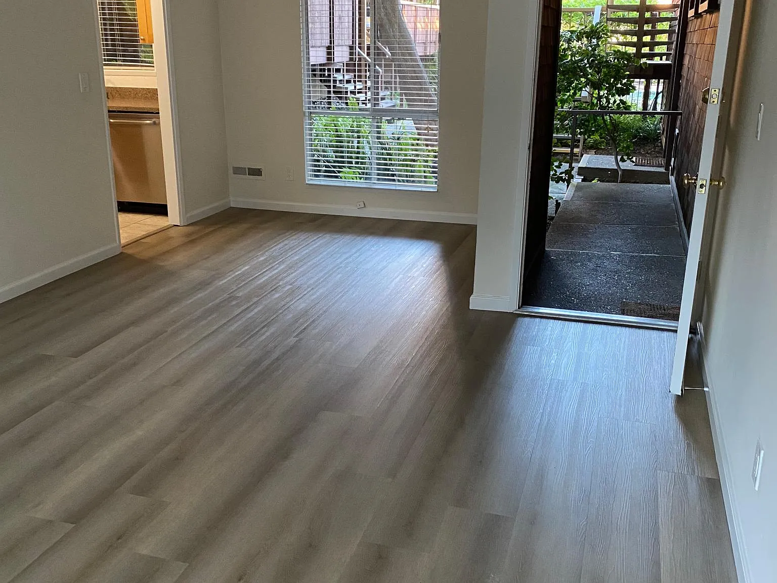 1 bed, 700 sqft, $3,350 — Photo 4