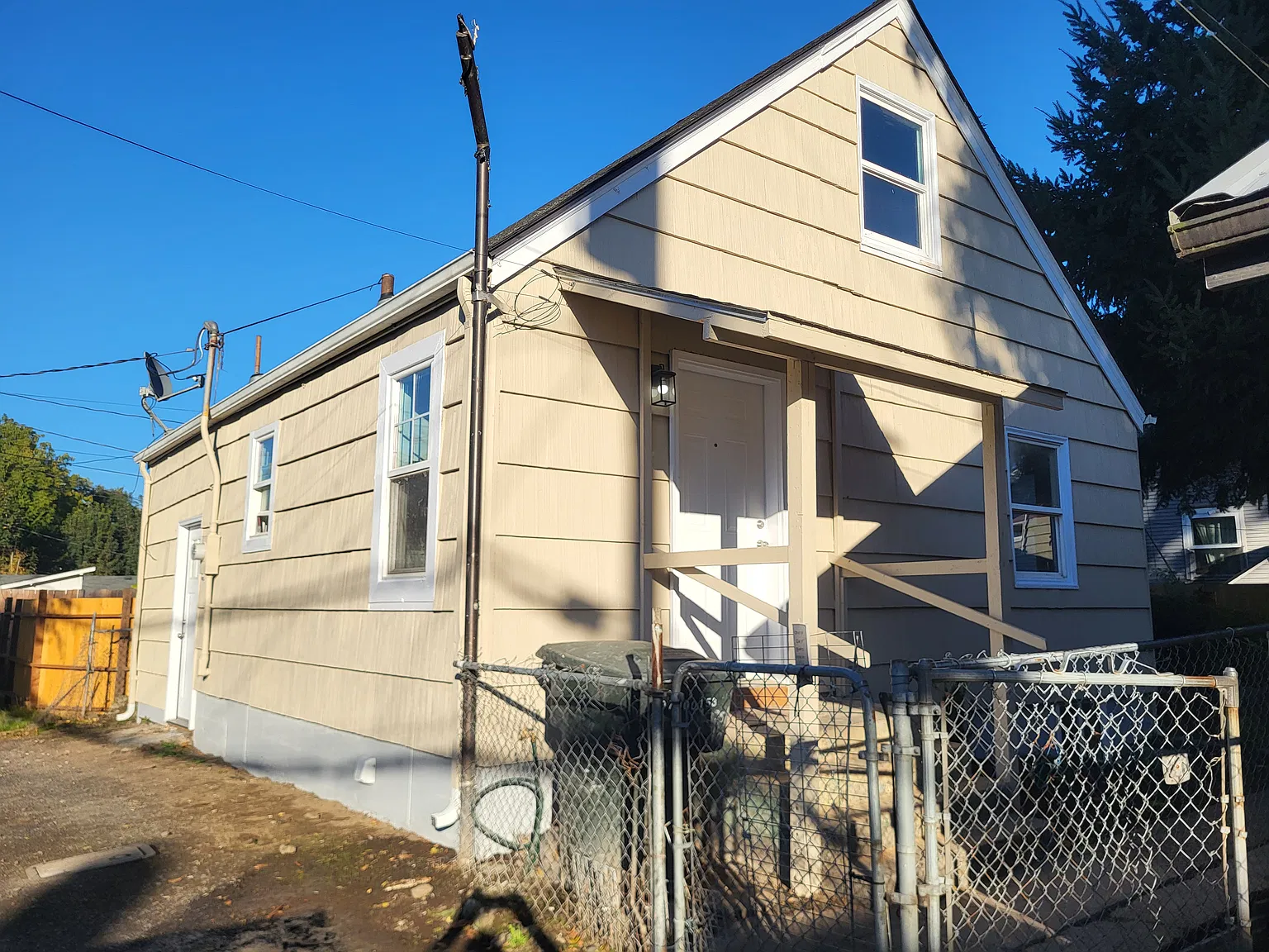 4 bed, 1620 sqft, $1,900 — Photo 1