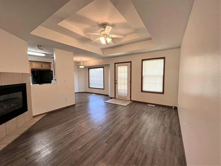 125 W Wade St — Photo 9