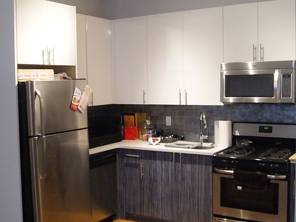 2nd image of 305 Malcolm X Blvd #4FR