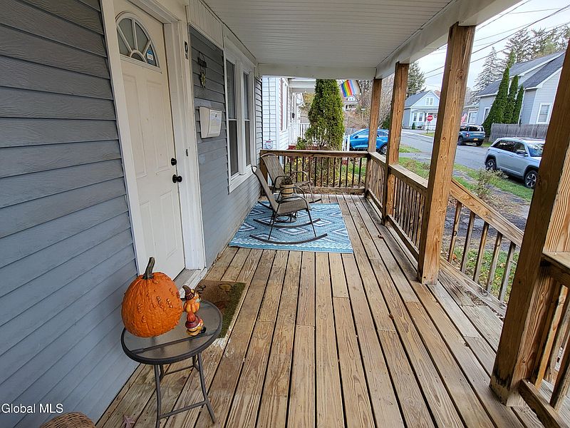 5th image of 9 Putnam Street
