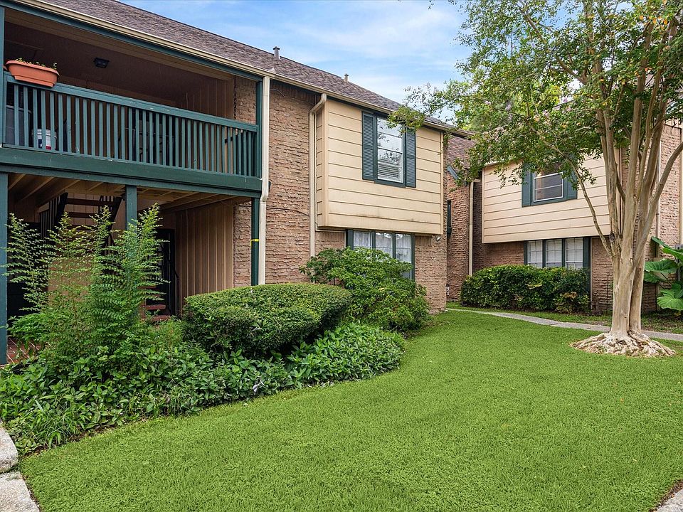 1st image of 8211 Kingsbrook Rd APT 205