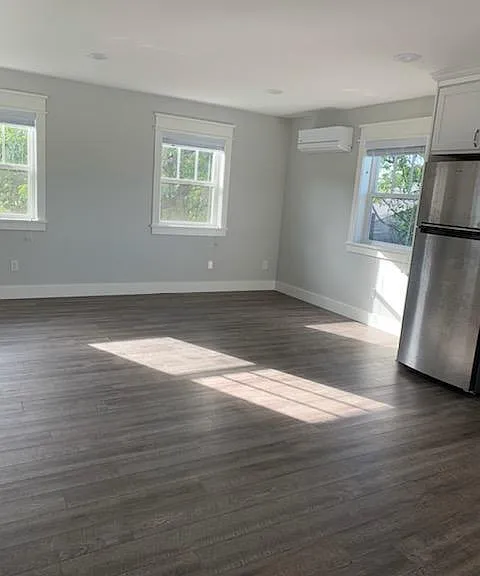 NE 17th Ave — Photo 8