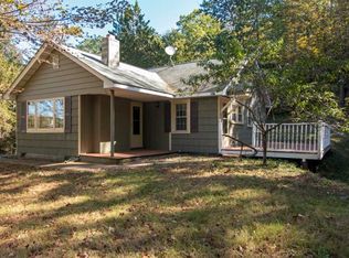 6 Ruehle Ln, Pleasant Valley, NY 12569