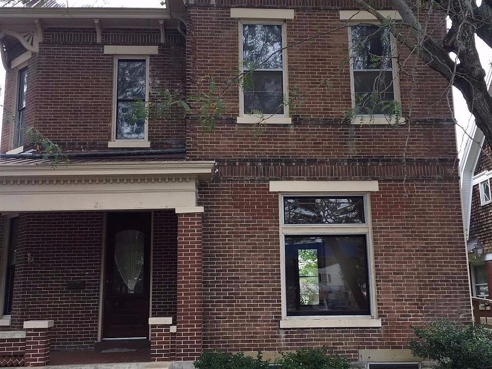 1st image of 211 N Main St