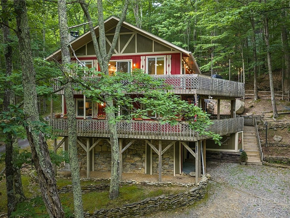 1st image of 115 S Hickory Lane