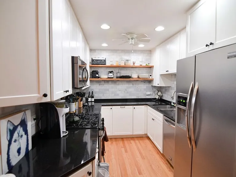 1351 W Webster Ave #2C — Photo 2