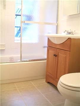 4th image of 387 Avenue Of The Americas APT 2