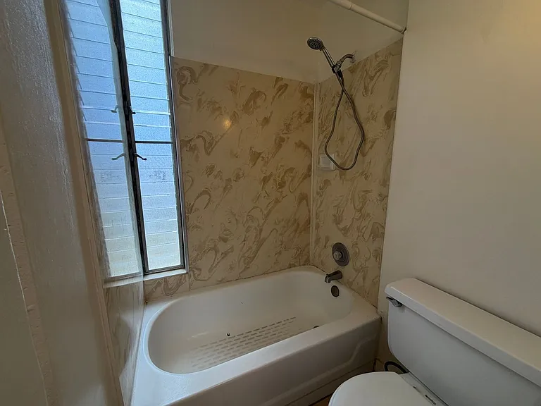 1315 Heulu St — Photo 7