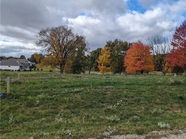 2008 Cascade Ln, Hinckley, OH 44233