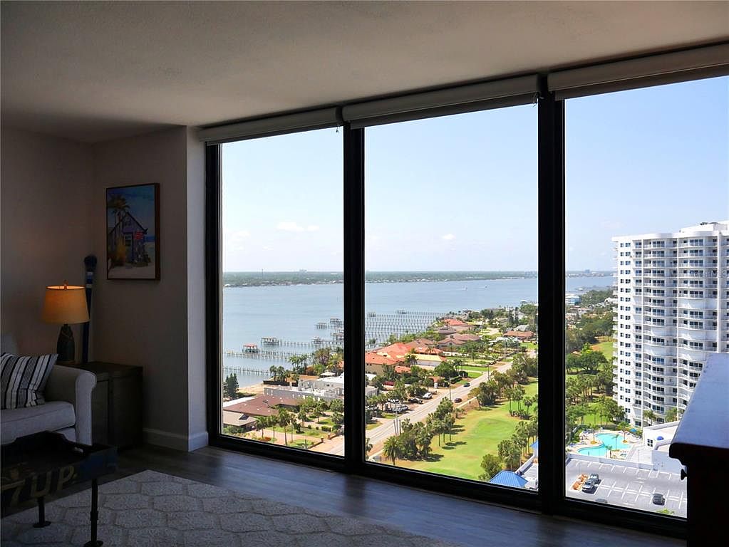 1 Oceans West Blvd APT 20B4