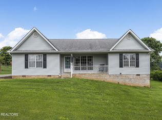 5631 Brandon Park Dr, Maryville, TN 37804