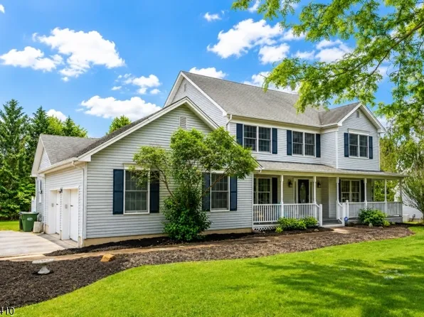 13 Briarwood Rd, Washington Twp., NJ 07853