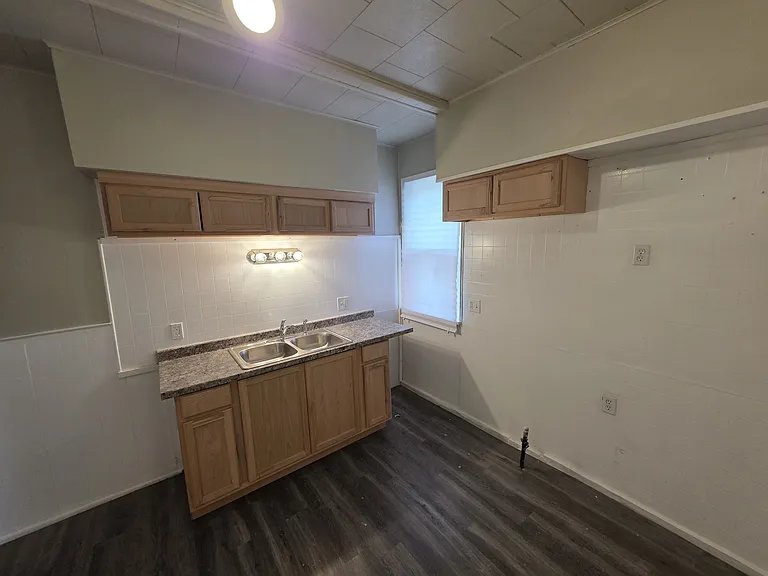 15448 Log Cabin St — Photo 22