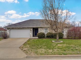 1107 E Melton Rd, Ozark, MO 65721