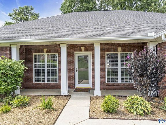 4th image of 341 Bradford Farms Dr