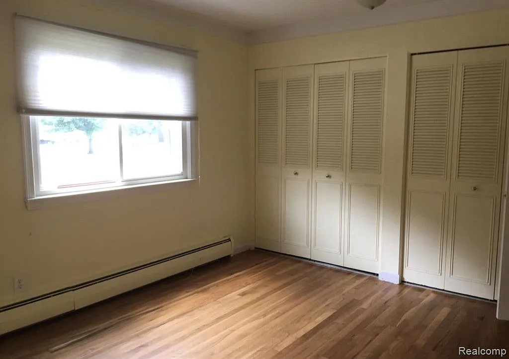 2 bed, 1.0 bath, 871 sqft, $2,000 — Photo 4