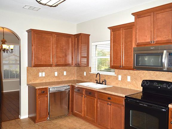 4th image of 5200 Willamette Ln
