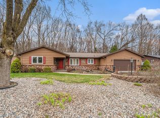 392 E Ridge Cir, Kalamazoo, MI 49009