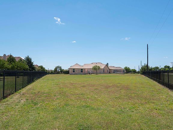 5th image of 1621 Briardale Dr