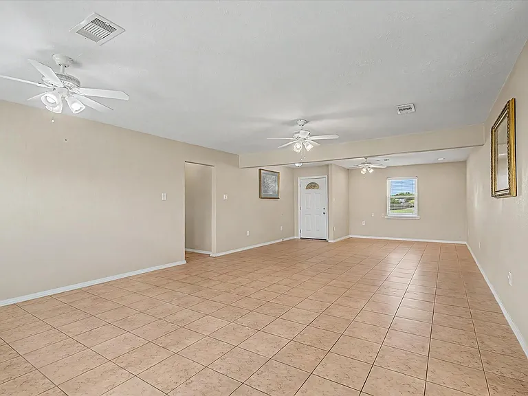827 Pickney Ave — Photo 12