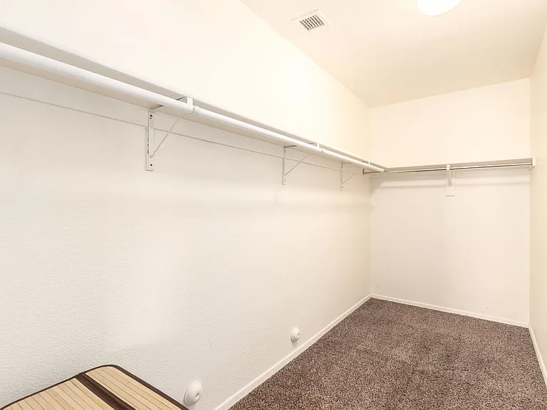 1310 E Beth Dr — Photo 27