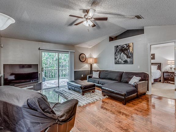 3rd image of 1096 Buccaneer Blvd