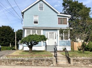 13 Tomlinson St, Ansonia, CT 06401