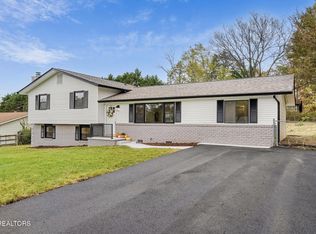 6741 Heatherbrook Dr, Knoxville, TN 37931