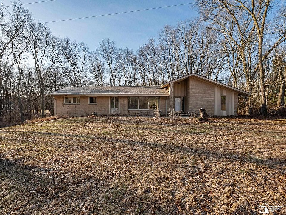1st image of 1795 Richards Rd