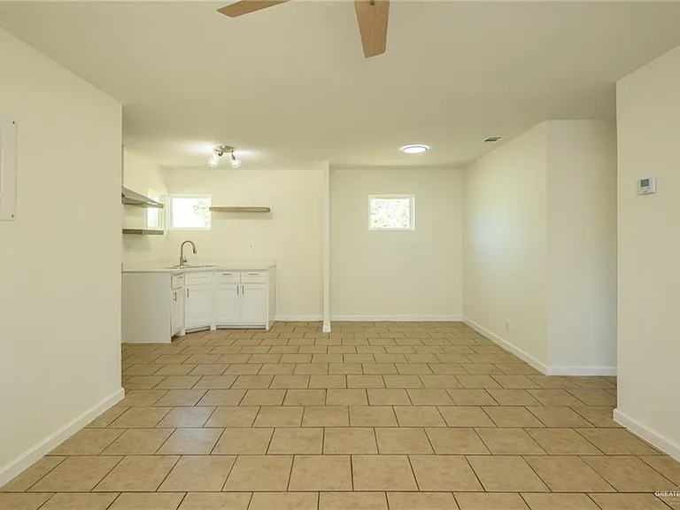 1823 Warren St — Photo 17