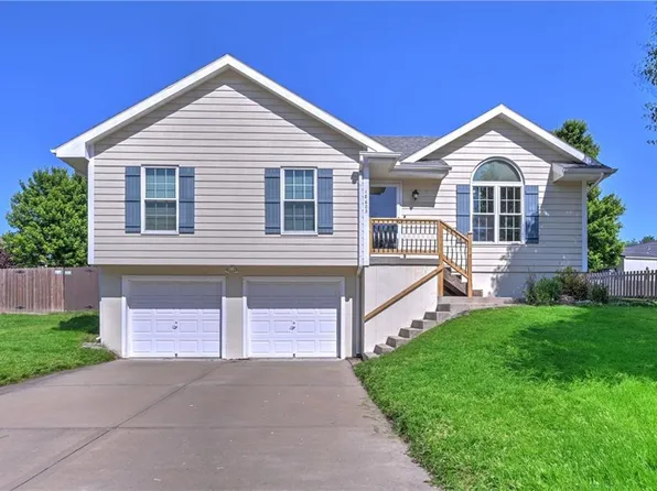 18603 Woodruff St, Smithville, MO 64089