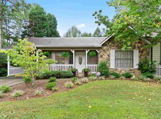 128 Oak Cir S, Stockbridge, GA 30281