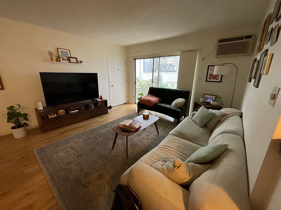 1st image of 1459 Rexford Dr #1