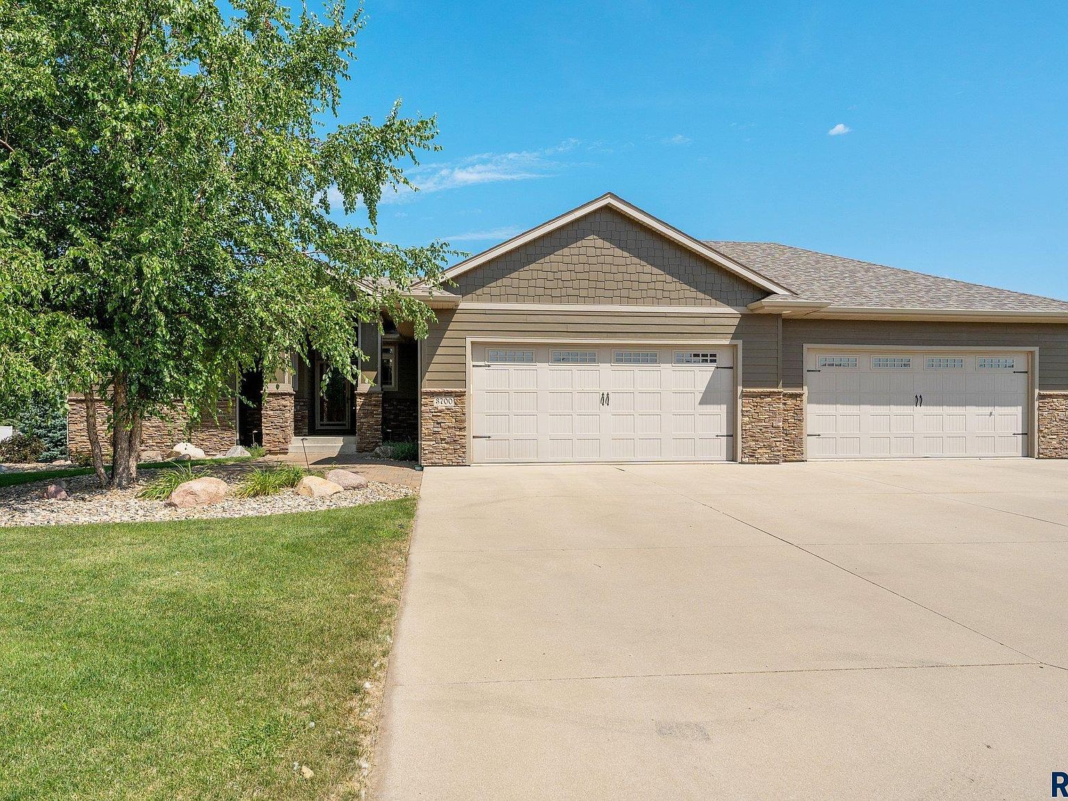 3700 E Wakefield Cir, Sioux Falls, SD 57103 MLS 22304976 Zillow