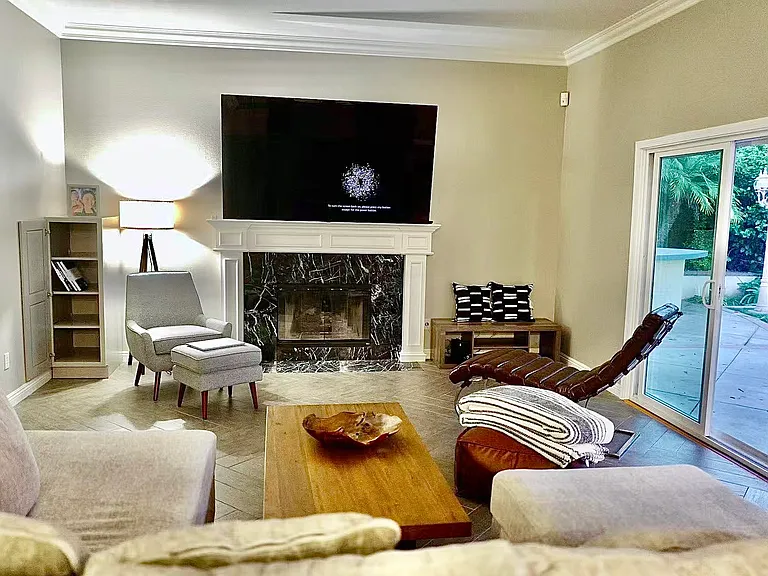 6279 Filly Ct — Photo 8